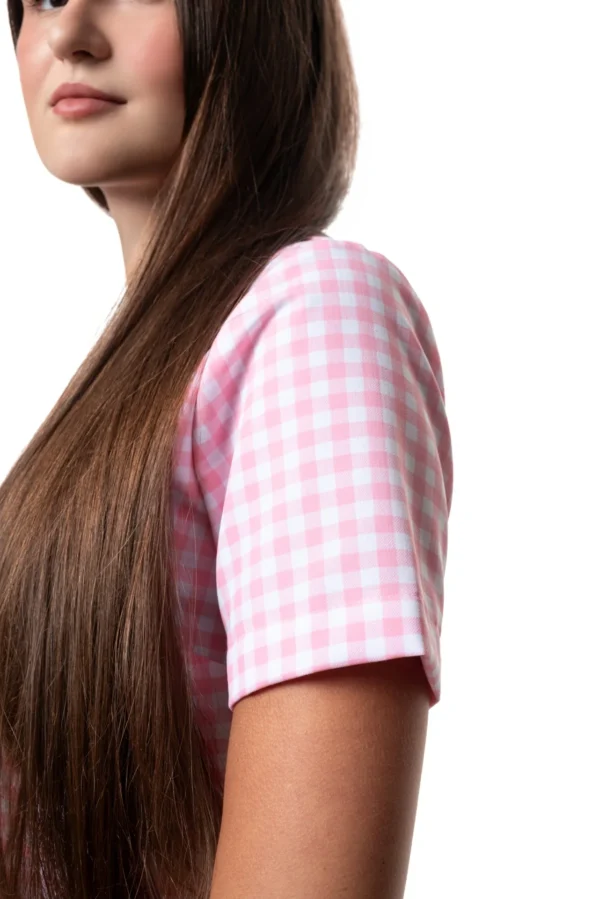 yescrubs-polskie-scrubsy-medyczne-damskie-odziez-medyczna-uniform-Magnolia-jasno-rozowa-krata (8).webp Damska koszulka medyczna Magnolia